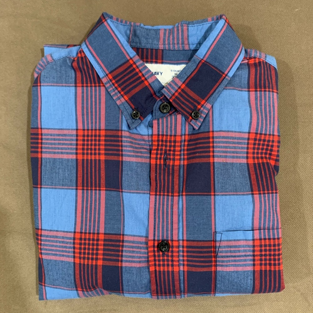 Old Navy Men’s Button Down Blue/Red